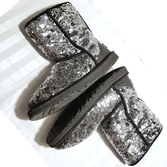 UGG Sequin Sparkling Black Silver Classic Short Boots Sz 9 - Picture 4 of 9